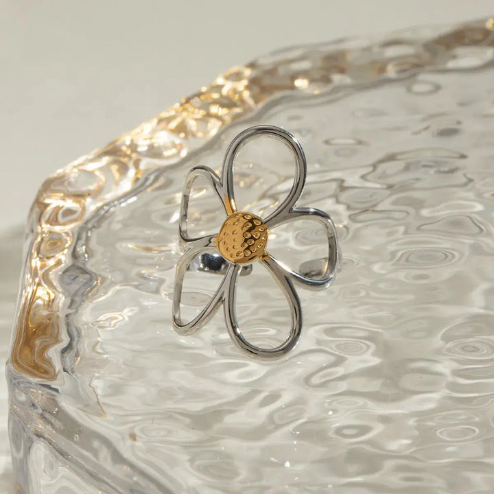 Two-Tone Daisy Flower Ring Rings Trendsi