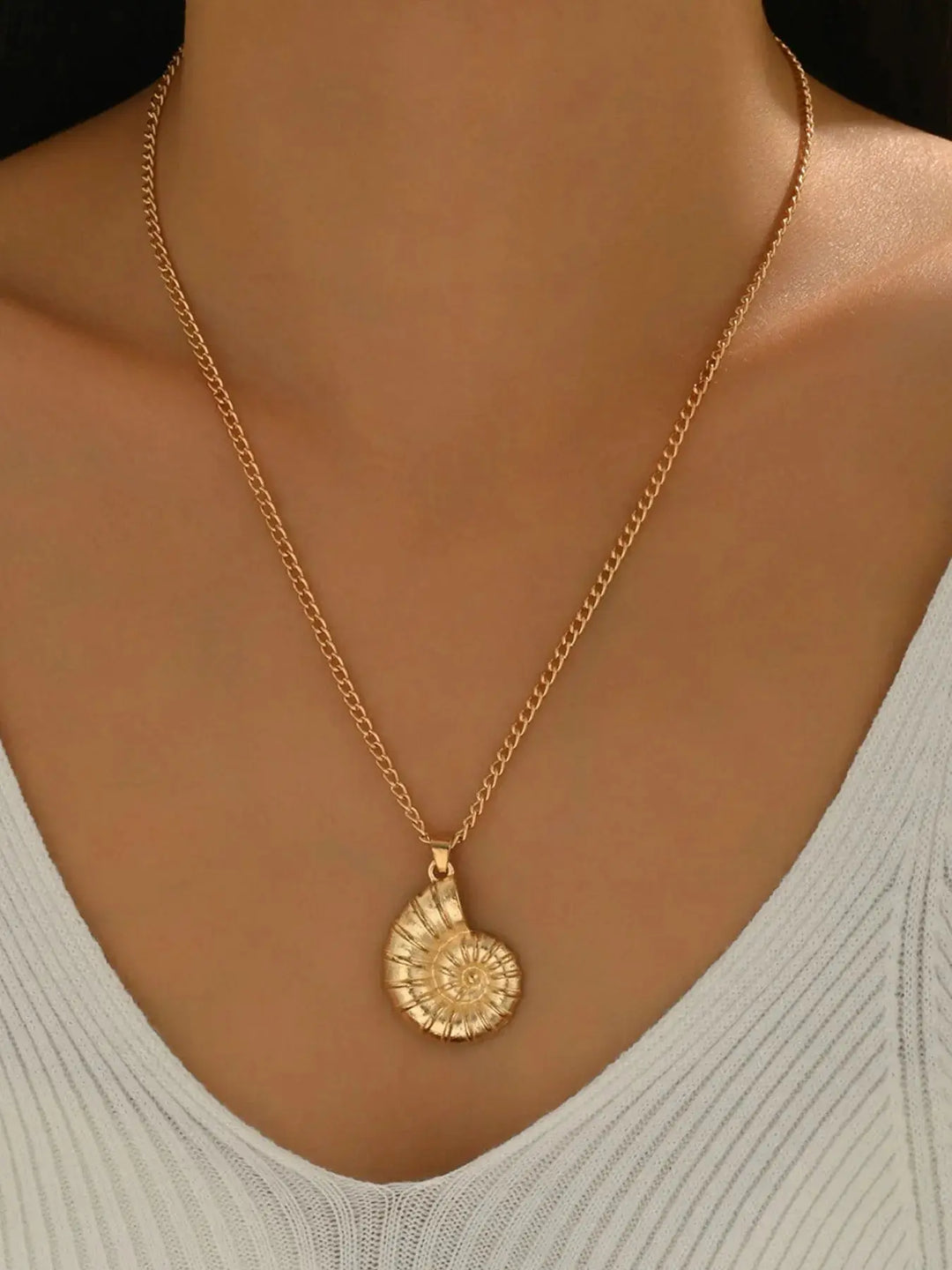 18K Gold-Plated Shell Pendant Necklace Trendsi Gold One Size